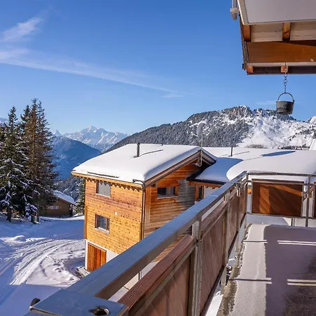 Wilhelm Tell Duplex アパート *