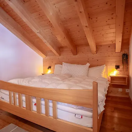 Wilhelm Tell Duplex アパート